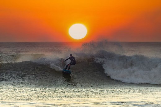 Best Surfing Beaches In The UK (11 Spots) | Watersports Pro