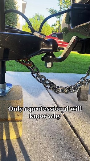 Professionals only!! #fyp #foryou #trailer #enclosedtrailer #landscaper #lawntok #landscapersoftiktok #grasstok #lawntiktok #lawncare @sixtenlandscaper