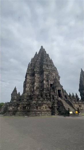 A temple dedicated to the three major deities of Hinduism 2026.05.03