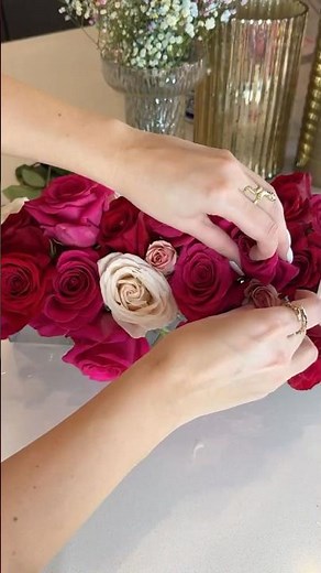 Romantic Valentine’s Day Floral Centerpiece🩷❤️