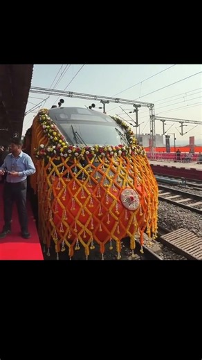 Those who capture them #scrrailways #railwaycontent #indiantrains #indianrailways #trending