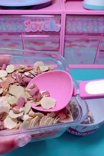 Feeding Baby Hamster: Homemade Food Preparation Guide