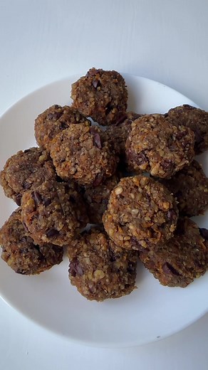 Healthy Raw Food Cookies Recipe for Lunchboxes and Snacking