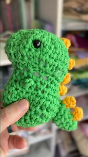Woobles Crochet Dinosaur: Fred