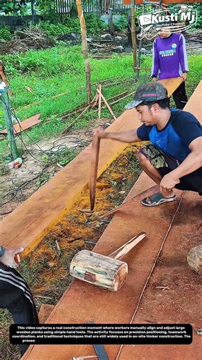 Manual Timber Alignment Process | Traditional Wood Assembly Without Heavy Machinery.