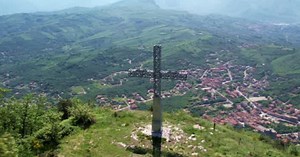Alla scoperta di Contrada, città dell'ospitalità e di una processione da record
