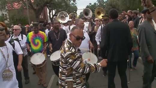 Proposed bill would give a driver the right to drive through a crowd illegally blocking roadway