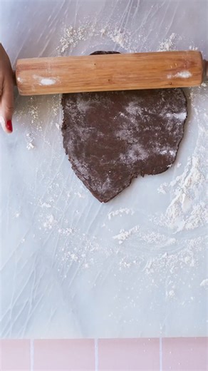 My Chocolate Pasta With Chocolate Hazelnut Sauce recipe is a sweet take on a savory classic! And it's certainly one you need to try to believe. | Bigger Bolder Baking