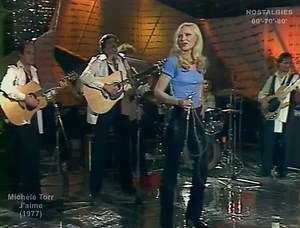 J'aime Michèle Torr Ho-ho-ho, ho-ho Ho-ho, ho-ho, ho J'aime, j'aime, j'aime la chanson que tu me chantais souvent J'aime, j'aime, j'aime la chanson qui rappelle nos 15 ans (A 15 ans on rêvait d'partir) Ho oui (À Venise où ailleurs, souviens-toi) Souviens-toi Comme nous étions heureux quand on dansait tous les deux (C'est vrai, je n'osais pas t'embrasser, mais tu sais, je n'ai rien oublié) Et dis-moi, dis Qu'est-ce que tu deviens? Je suis mariée tu sais bien J'aime, j'aime, j'aime la photo où tu 