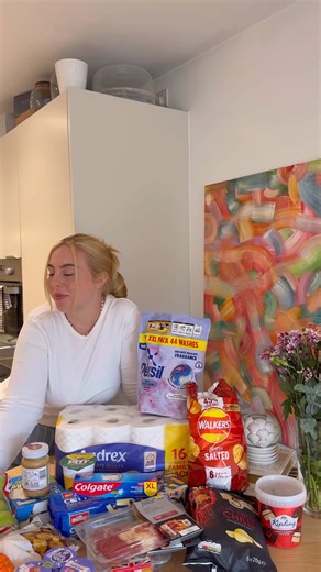 28K views · 349 reactions | AD 﫶遼Come with us to do a family food shop! Always using our Tesco Clubcard for the best savings!!! ️ Clubcard holders have access to hundreds of exciting & exclusive prices by scanning their Clubcard in the Tesco Grocery & Clubcard app ✨ | Ell | Facebook