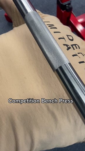 Bench Press Competition Highlights with New Record Holder