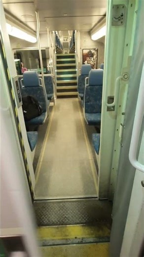 GO Transit: Crossing between Cars (Automatic Doors)