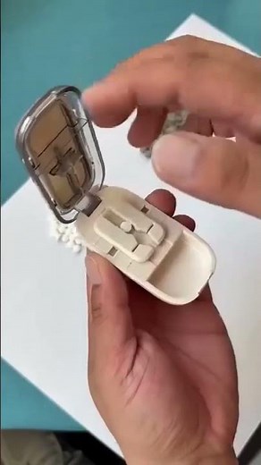 Portable Pill Cutter – Safe, Precise & Easy Tablet Splitting Tool