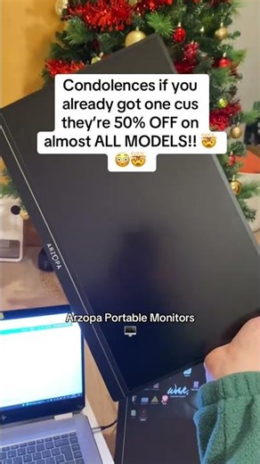 Perfect portable monitor for gaming & desk setups—great for multitasking!