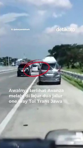 Detik-detik Avanza Tabrak Besi Pembatas Jalan Sampai Nembus Bodi Mobil