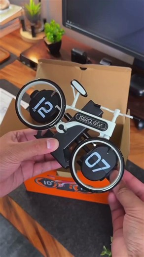 Unboxing the Coolest Bicycle Flip Clock! 😍