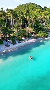 🌴 Paddle into Paradise at Haadtien Beach Resort 🛶 Glide across turquoise waters, past swaying palm trees and soft white sand — this is Shark Bay, Koh Tao. 🌊☀️ Paddle away from Dream Beach and discover a true slice of paradise on earth. Haadtien Beach Resort is where tropical dreams come to life! 🏝️💙 #HaadtienBeachResort #SharkBay #KohTao #ThailandParadise #PaddleBoarding #TropicalEscape #BeachVibes #TurquoiseWaters #IslandLife #DreamBeach #TravelThailand 🌺🐠🌅 | Timeless Travel Thailand