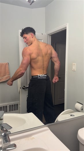 Brian Wallack on Instagram: "Crazy what a 15lbs difference can do😳 CODE BWALL @gymshark"