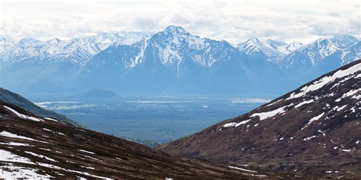 Winter road closure in Hatcher Pass