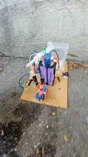 Proyecto Arduino con sensor Térmico 🔥 Apaga LLAMAS #Robotica #proyectos #educacion #aprender #shorts