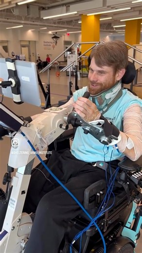 Alex was in his car waiting behind a bus stop when a tractor-trailer hit his car at 60 miles per hour, causing him to experience a spinal cord injury that paralyzed from the neck down. He spent 2 weeks in acute care and, once medically stable, he came to Sheltering Arms Institute for inpatient rehabilitation with the goal of regaining independence and relearning how to walk and use his hands. Right after the accident, Alex had no feeling in his arms or legs. Through his hard work and dedication 