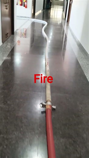 fire hydrant line flushing ke dauran #viralvideo