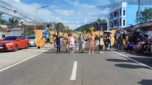 Madagascar - Lecs || Christmas Main street parade 2025 Here Ligao City Albay City Government of Ligao | T4South.PH