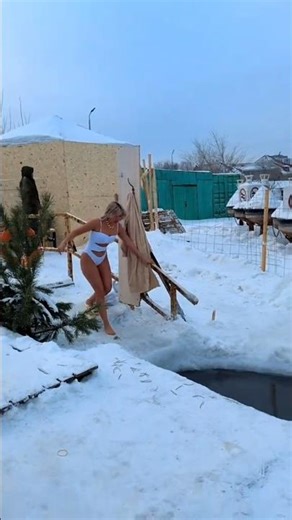 Extreme Ice Water Challenge ❄️🔥 #viralvideo #trending #icewaterchallenge