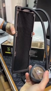 This AORUS Waterforce II 360 cooler is absolutely amazing! I love the new Fan EZ-Chain, no more fiddling around with a bunch of cables! 📷 OverChilled #watercooler #cpucooler #waterforce #aorus | AORUS