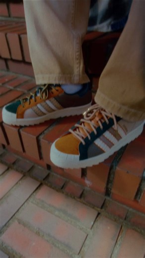 Inspired by unity in diversity, the CLOT Patchwork Superstar By Edison Chen balances contrasts in a cultural celebration. Experience it at @juicestore Shanghai’s pre-launch, Oct 13 , 2025, with a chance to meet Edison Chen on October 15. Global release exclusively at @juicestore retail locations and online at JUICESTORE.COM from Oct 17 (12PM HKT). #CLOT #adidasOriginalsbyEdisonChen | CLOT