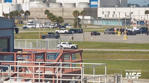 19K views · 444 reactions | Launch Complex 39A at the Kennedy Space Center got a fresh delivery of Storage tanks, the day after they were offloaded from the barge, as the Starship tank farm grows ever larger to support future launches. Interestingly while at Starbase SPMTs serve as the workhorse, for this delivery trailers trucks were used. | NASASpaceflight.com | Facebook
