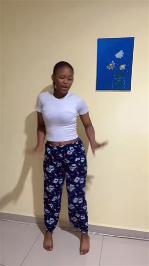 33 reactions | Kumnandi uma si’jaiva kaso 﫠 #mbalientlesigcau #fypシ゚viralシfypシ゚ #fypageシ #dancechallenge #dancereels | Mbali Entle Sigcau | Facebook