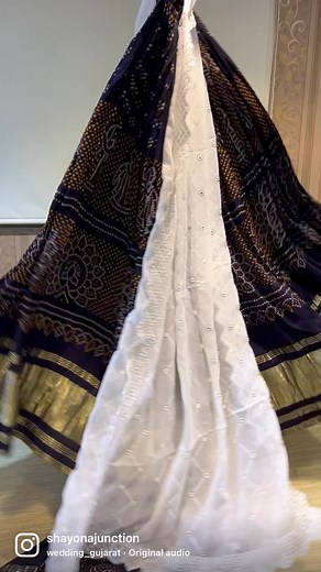 28K views · 279 reactions | M-9978828882 M-9925108119 #chaniyacholi #chaniyacholicollection #Chaniya #lehengacholi #blouses #reelsviral #trendingreels #bandhani #bandhanicollection #bandhnisaree | Shayona | Facebook