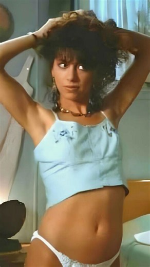 CinemaHistory1895 on Instagram: ".... 📽💞🌟 #susannahoffs 🌟💞🎥IN 🎬The Allnighter (1987)🎥 Directed by #tamarsimonhoffs #susannahoffsmovies #80smovies #theallnighter #theallnighter1987 #susannahoffstheallnighter #1987movies #tamarsimonhoffsmovies #80sfashion #cinemahistory1895 @cinemahistory1895 🌹💗💕🎥"