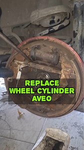 Replace wheel cylinder aveo #reels #fbpro #wheelcylinder #drumbrake #brakeshoes #rearbrake #brakesystem #chevroletaveo #aveoclubindonesia #autoservice #autorepair #brakeservice #maintenance #tipstrikotomotif #otomotifviral #automechanic #fypシ゚viralシ @sorotan | Yadi Rosicky