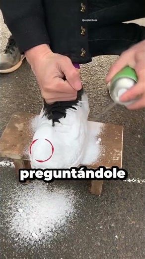 This spray cleans shoes instantly 😱❤️ #shortsvideo