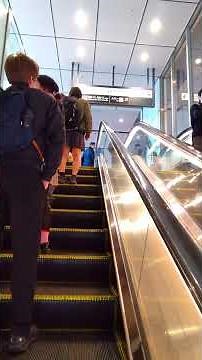 新宿駅からバスタ新宿行き方 | 高速バス乗り場ルート ＃バスタ新宿