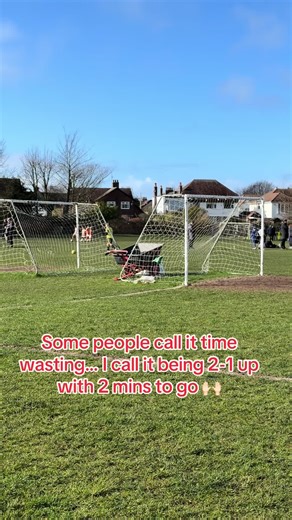 Strategic Goalkeeping in Football: Time Management Tips