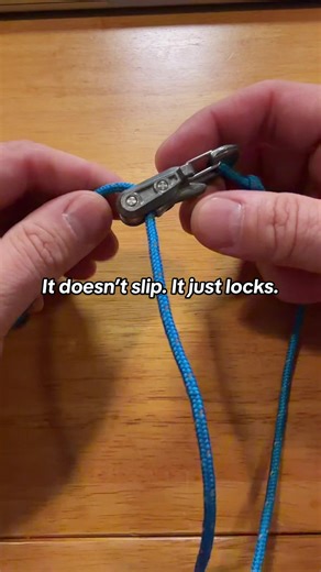 Roperoller essentials bundle A loose strap or weak knot ruins your setup—and sometimes your gear. The Roperoller locks tight using internal brass rollers and steel teeth. Just thread, pull, and it’s not going anywhere. Release with one press. Small tool. Big hold. #whatcanyoucam #campingessentials #outdoorgear #falldealsforyou #tiktokshop