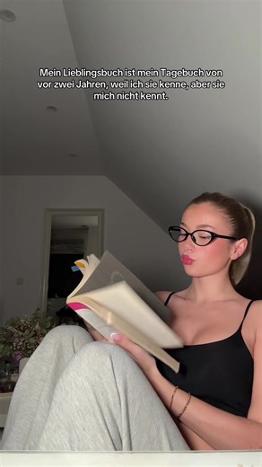 mel (@melina.bsa)’s videos with Originalton - Luc1afer