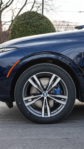 When M Performance meets full-size luxury. Say hello to the 2026 BMW X7 M60i, finished in Tanzanite Blue Metallic with a Black Extended Merino Leather interior. It’s available with the Executive Package, Climate Comfort Package, M Sport Professional Package, and more! 2026 BMW X7 M60i Key Specs: - 4.4-liter TwinPower Turbo V8 - xDrive (all-wheel-drive) - 523 horsepower - 0-60 MPH in 4.5 seconds Give us a call or visit our website for more information on this 2026 BMW X7 M60i (stock no. 15885X). 