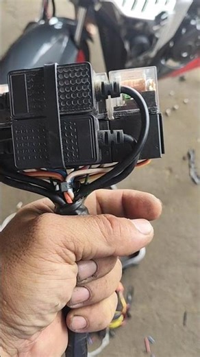 Rewiring Sniper 155Double auxiliary lightPassing lightPIAA hornStock to non Stock Horn