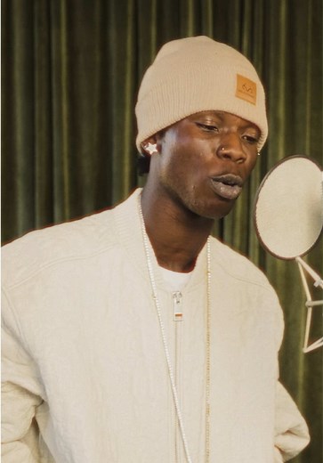 Seyi Vibez Piano Version Performance — Smooth Live Rendition