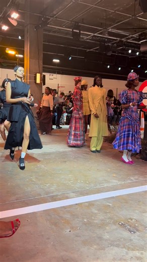 #LondonFashionWeek AW26 got off to a strong start this afternoon thanks to a lively show from @tolucoker. The designer turned a Thursday afternoon in rainy London into a colourful dance party and got the fashion set excited for the weekend to come. | ELLE