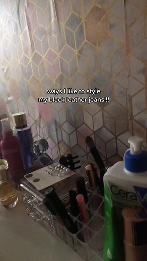 Styling Black Leather Jeans: Outfit Ideas and Tips