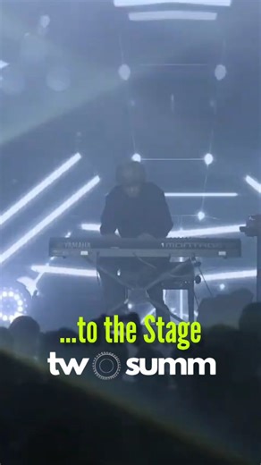 What starts as a simple jam becomes a performance that shakes the arena Two Summ - Pure Power, Pure Passion 👏 All music credit to Two Summ – three amazing musicians @viveick @misterdangam maxmadm13 🙌🏻 (Jamroom, jamming, music, musicians, groove, weekend vibes, vibe in, plugins, tone, rhythm, band, twosumm) #bajaao #musiclove #artistsoninstagram #LivePerformance | BAJAAO (www.bajaao.com)