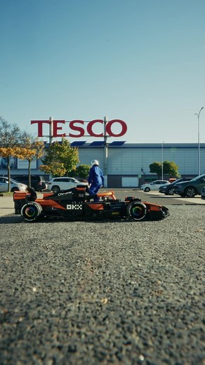 940K views · 173 reactions | Vyřešte Vánoce pohodlně a na jistotu. V našem katalogu hraček teď najdete všechny stavebnice LEGO® až o 25 % výhodněji.  bit.ly/vanocni-katalog-hracky | Tesco Česko | Facebook