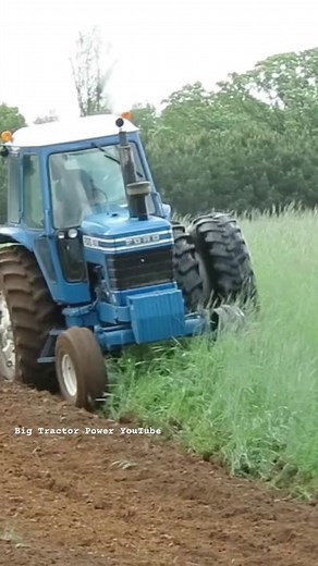 FORD 9700 Tractor Plowing #bigtractorpower #ford #plowing #tractor #usa #tillage #2024 #2k24 #farming