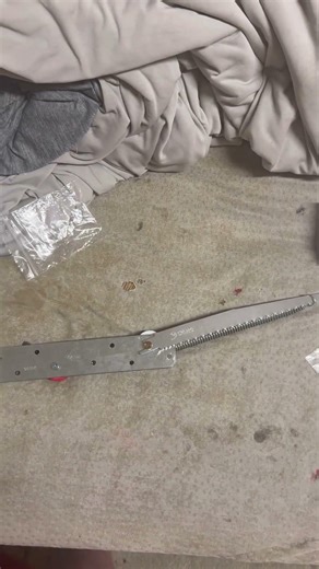 Spring lock test