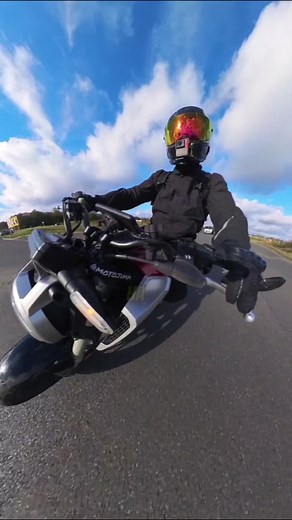 36K views · 1.5K reactions | It was Done in One! "Connor mcgreagor" 藍 I Passed!! Massive thankyou to @nathlewis1 for the training for the mod 2! No More Lplates! No more restrictions  WOOOOOOO! See More Here  www.motojimm.co.uk Ambassador For Demontweeksmotorcycle Michelinuk #cb125r #honda #motojimm #motovlog #DTMambassador #freedommachine #insta360 | Motojimm | Facebook